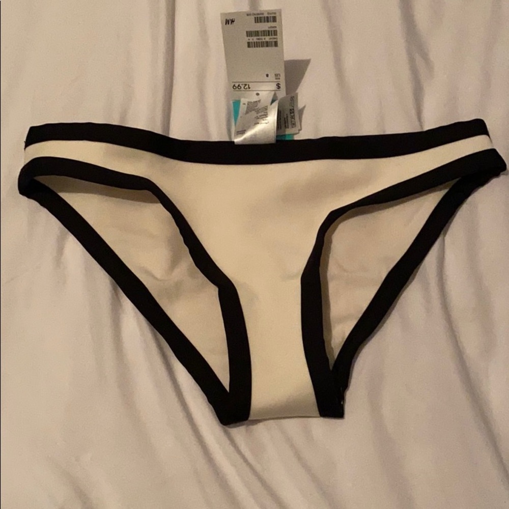 Bottom piece never worn